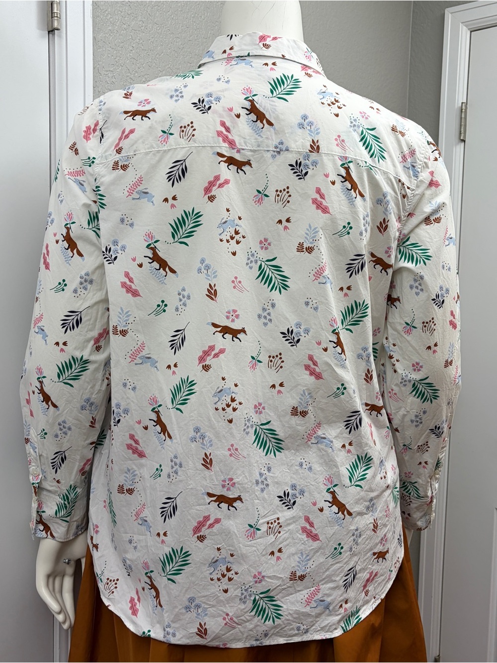 Boden White Floral, Fox & Rabbit Print Button-Down Shirt - Size 20 - Picture 10 of 10